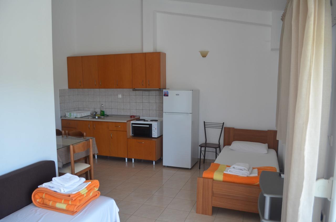 Irini Apartments Keramoti  Exterior photo